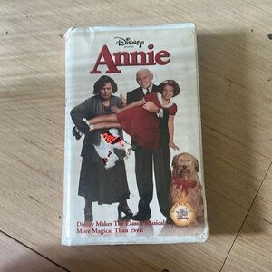 Annie VHS